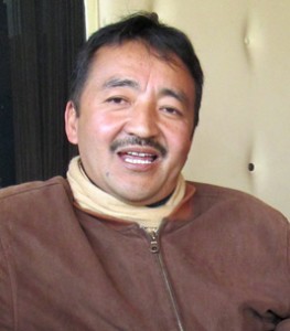 नेतृत्व हस्तान्तरणको बहस