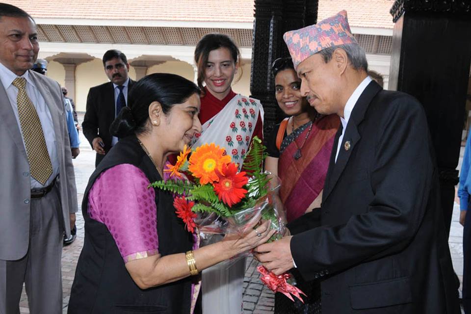 सुष्माले घोचपेच गरेपछि…. सुष्माले घोचपेच गरेपछि….