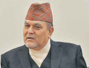 लोकमानलाई बचाउँदै दक्षिणपन्थी गठबन्धन बनाउन गृहकार्य