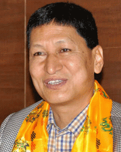 विद्यालाई बिनाकारण किन खेदियो ?