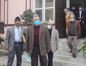 पूर्वप्रधान्यायाधिसहरुले भने, संविधान उलङघन हुँदा चुप बस्न सक्दैनौं