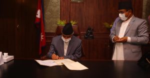 देउवा सरकारको पहिलो निर्णय: सबै नागरिकलाई कोभिडको खोप