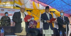 लुम्बिनीका मुख्यमन्त्री र मन्त्रीहरुले लिए शपथ