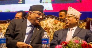 प्रचण्ड–माधवबीच कोटेश्वरमा भेटवार्ता, सरकारमा सहभागिताबारे निर्णय हुने