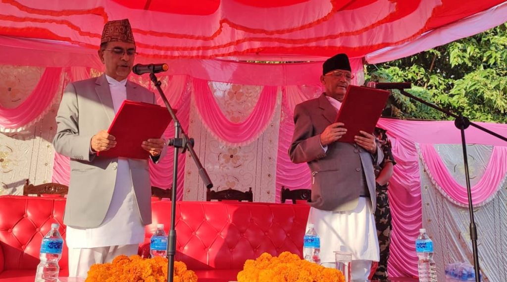 बागमतीमा नव नियुक्त मुख्यमन्त्री पाण्डेले लिए शपथ, चार सदस्यीय मन्त्रिपरिषद विस्तार