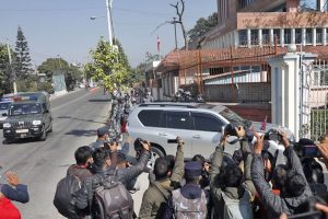 सुरक्षा घेराबीच अर्को गेटबाट प्रधानन्यायाधीश सर्वोच्च प्रवेश