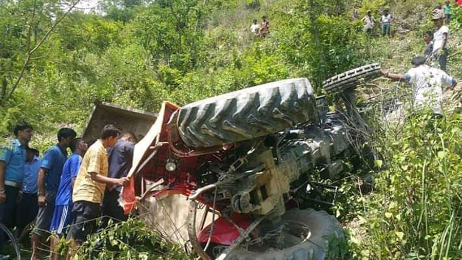 जाजरकोटमा ट्याक्टर दुर्घटना तीन जनाको मृत्यु,सहचालक गम्भीर घाइते