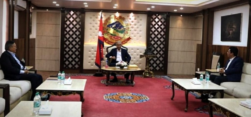 प्रधानमन्त्री र गृहमन्त्रीसँग प्रकाण्डको भेटवार्ता