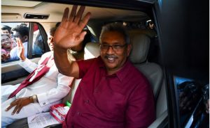 श्रीलंकाका राष्ट्रपतिले छोडे देश