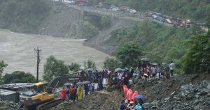 पहिरोका कारण नारायणगढ–मुग्लिन सडकअवरुद्ध
