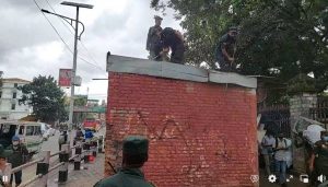 भोटाहिटीका अनधिकृत संरचना भत्काउन थालियो