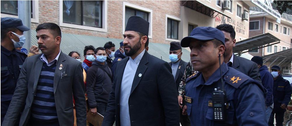 रवि लामिछाने नेपाली नागरिकता बनाउन पुगे काठमाडौं जिल्ला प्रशासन कार्यालय
