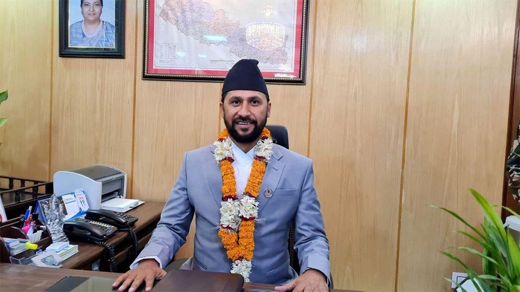 गृहमन्त्री लामिछानेको नागरिकता विवाद मुद्दामा आज सुनुवाइ