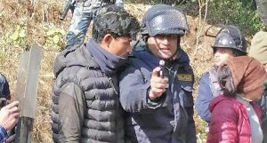 शंखरापुरमा स्थानीयलाई पेस्तोल ताक्ने इन्स्पेक्टर माथि छानबिन शुरु