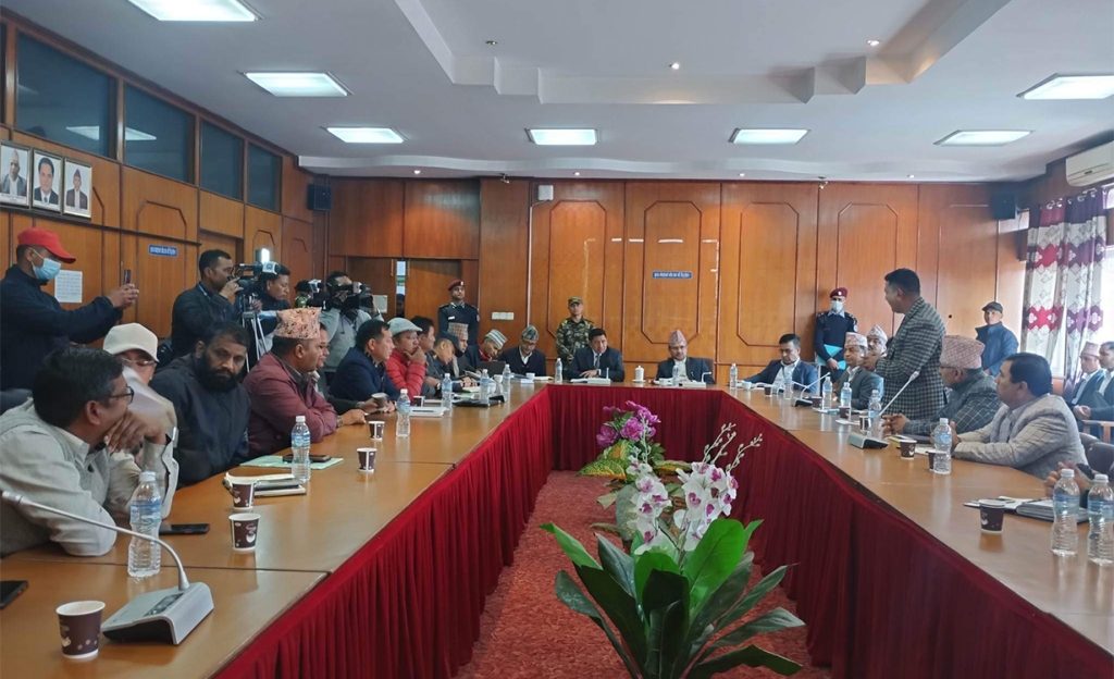 वार्तापछि यातायात व्यवसायीको आन्दोलन फिर्ता वार्तापछि यातायात व्यवसायीको आन्दोलन फिर्ता