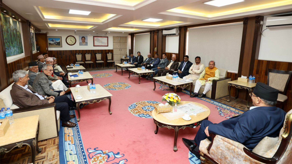 सत्ता गठबन्धनको शीर्ष नेताहरूको बैठक बस्दै