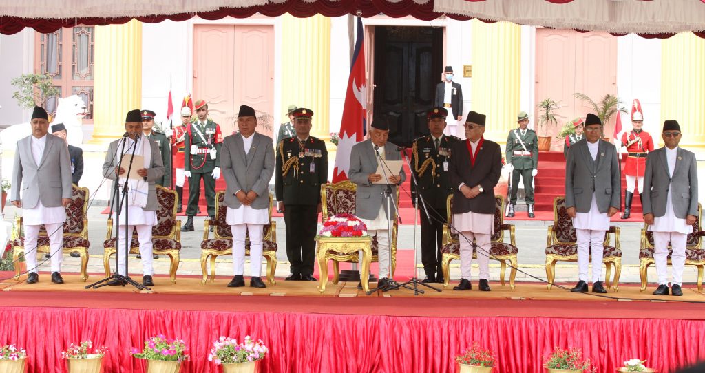 उपराष्ट्रपति यादवबाट शपथ ग्रहण उपराष्ट्रपति यादवबाट शपथ ग्रहण