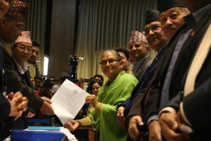 उपराष्ट्रपतिमा  एमालेबाट अष्टलक्ष्मी शाक्यको उम्मेदवारी दर्ता