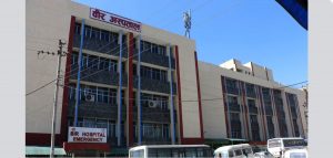 वीर अस्पतालको छैटौं तलाबाट हाम फालेर एक पुरुषको मृत्यु