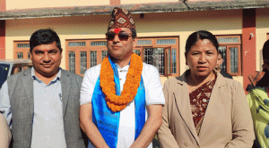 चितवन–२ मा एमालेका न्यौपानेको उम्मेदवारी दर्ता