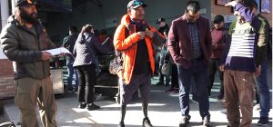 दुवै खुट्टा नभएका हरि बुढामगर सगरमाथा चढ्न आधार शिविर प्रस्थान