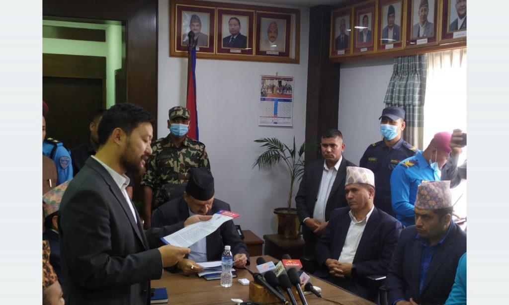 अयोग्य लडाकुलाई पैसा बाँड्ने विषय मलाई जानकारी छैन : अर्थमन्त्री महत