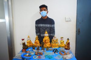 बुद्धका मूर्ति, नगदसहित केही जिन्सी सामग्री चोरी गर्ने एक जना पक्राउ