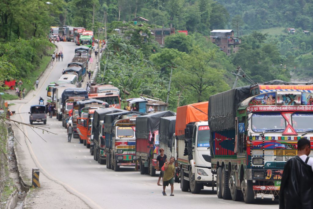 अवरुद्ध नारायणगढ–मुग्लिन सडक सञ्चालनमा