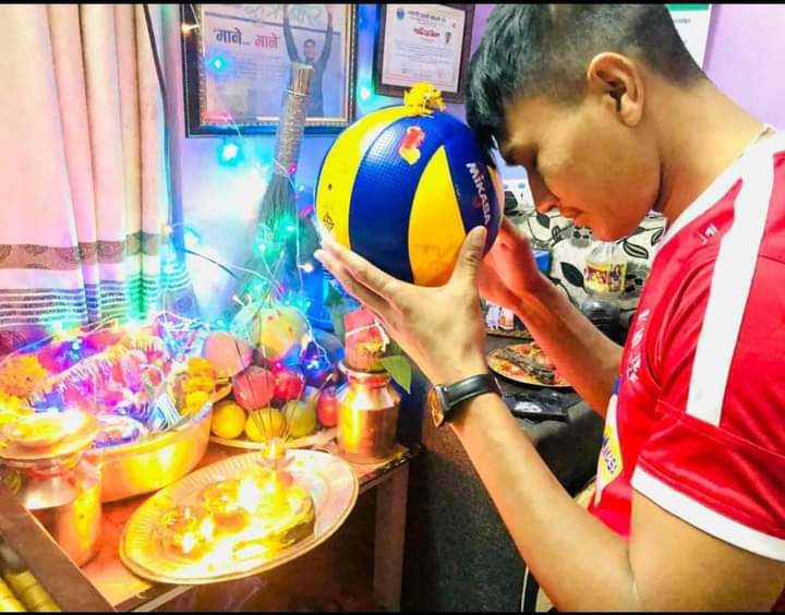 मानबहादुर श्रेष्ठ  राष्ट्रिय भलिबल टोलीको कप्तान